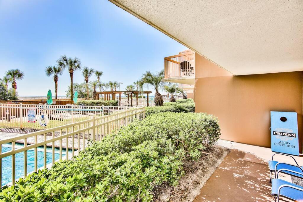 Pelican Beach Resort-Walkout Unit-On The Beach Destin Exterior photo