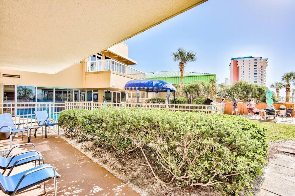 Pelican Beach Resort-Walkout Unit-On The Beach Destin Exterior photo