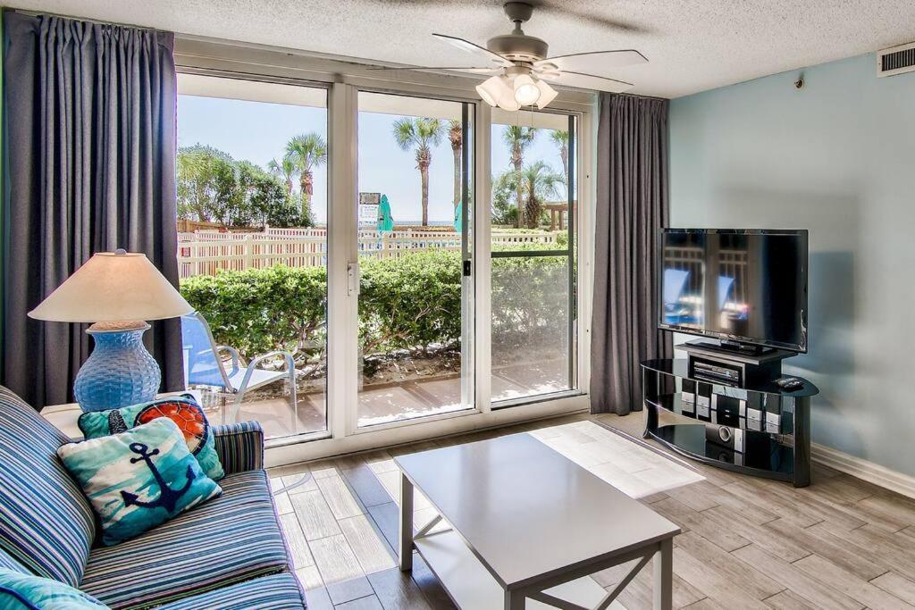 Pelican Beach Resort-Walkout Unit-On The Beach Destin Exterior photo