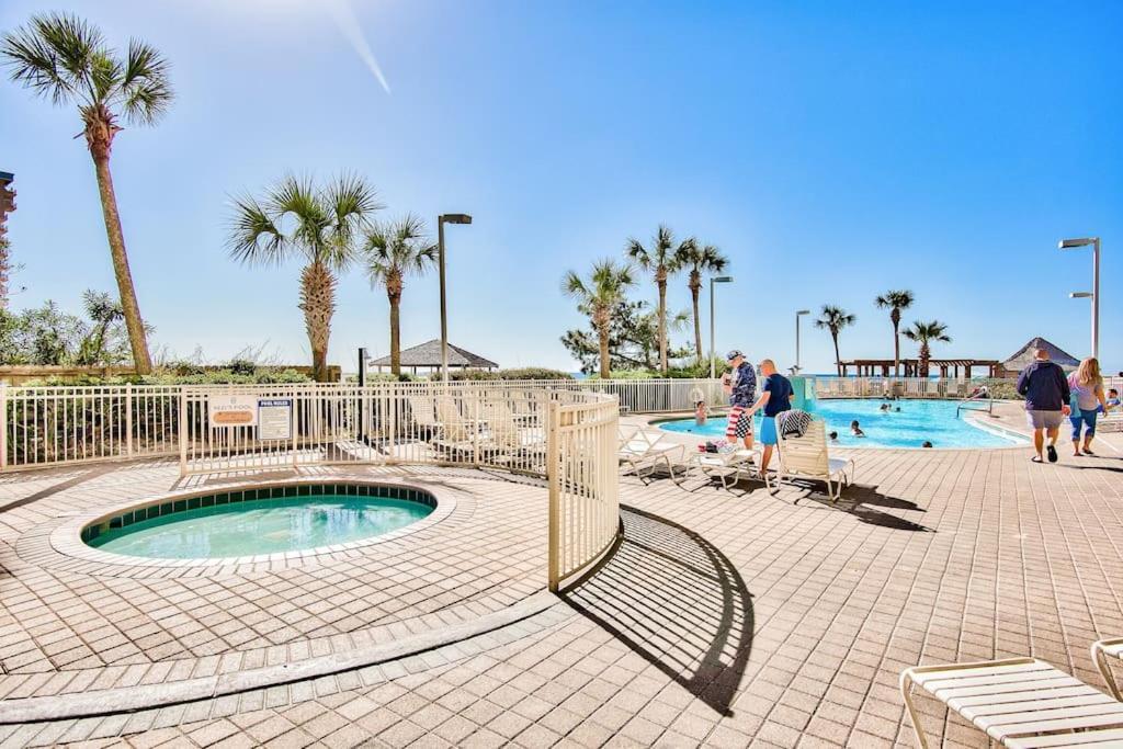 Pelican Beach Resort-Walkout Unit-On The Beach Destin Exterior photo