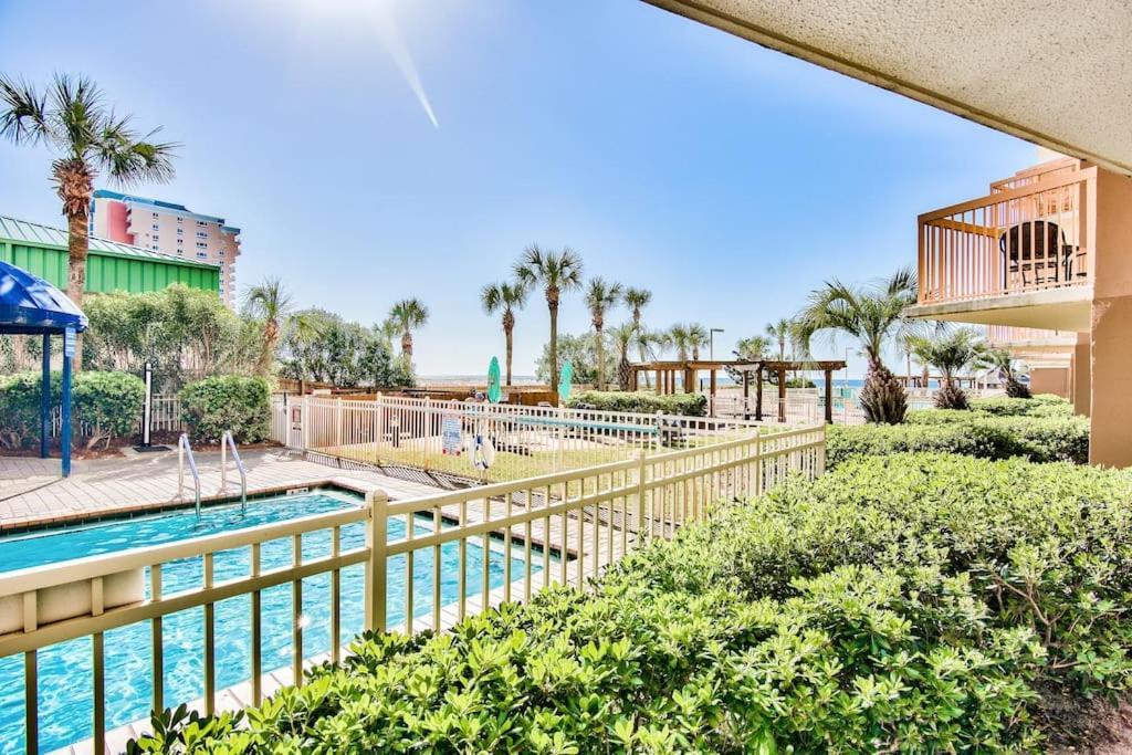 Pelican Beach Resort-Walkout Unit-On The Beach Destin Exterior photo