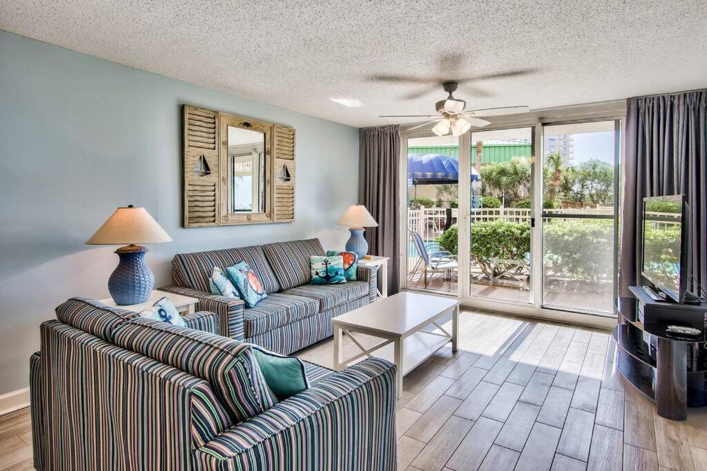 Pelican Beach Resort-Walkout Unit-On The Beach Destin Exterior photo