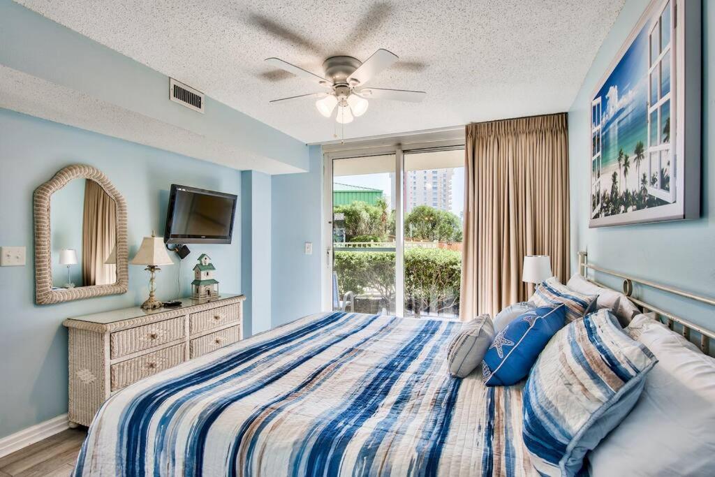 Pelican Beach Resort-Walkout Unit-On The Beach Destin Exterior photo