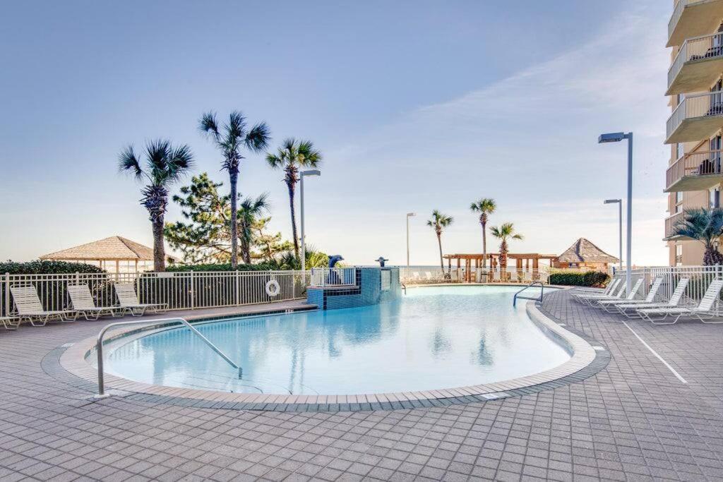 Pelican Beach Resort-Walkout Unit-On The Beach Destin Exterior photo